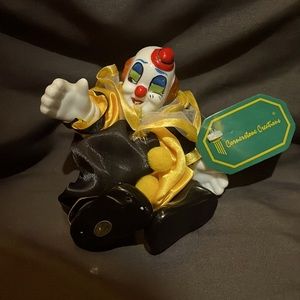 Collectible ceramic Clown. Just sat for display. Has tag with it.